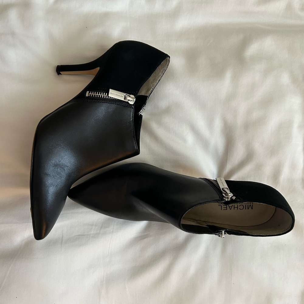 Michael Kors black ankle booties Size 8.5